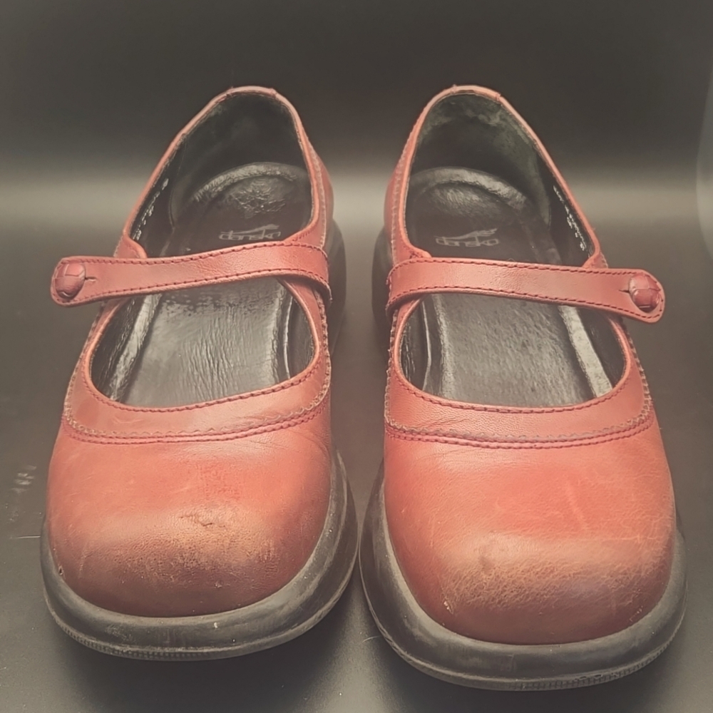 Dansko Mary Jane's size 39, Burgundy